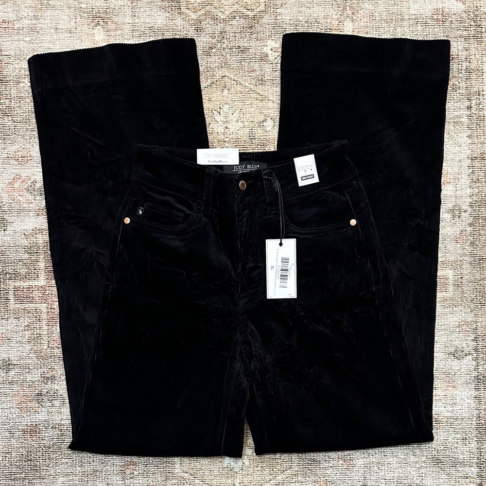 Woman’s NWTS Judy Blue Black Corduroy Wide Leg High Rise Trousers